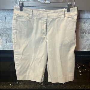 Talbots Cream Perfect Short  Bermuda length Size 2